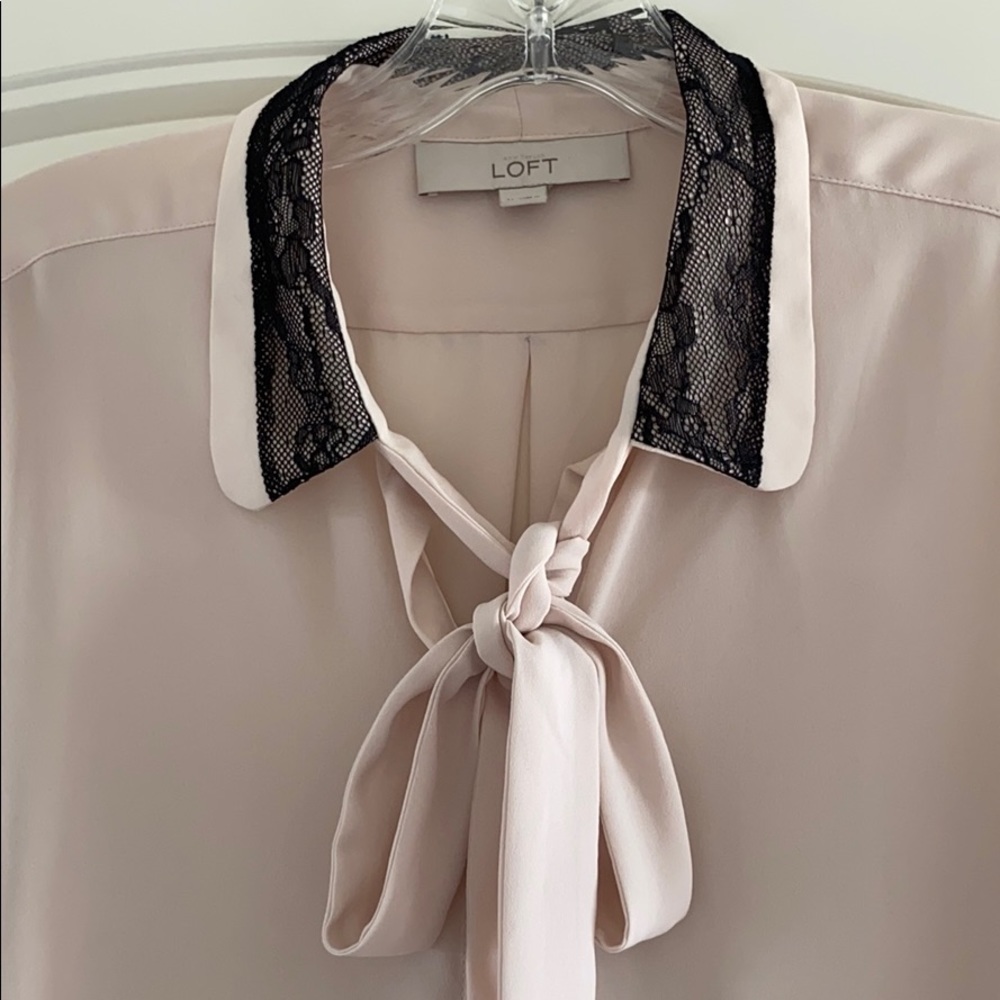 Loft Light Blush Blouse w/lace detail on collar